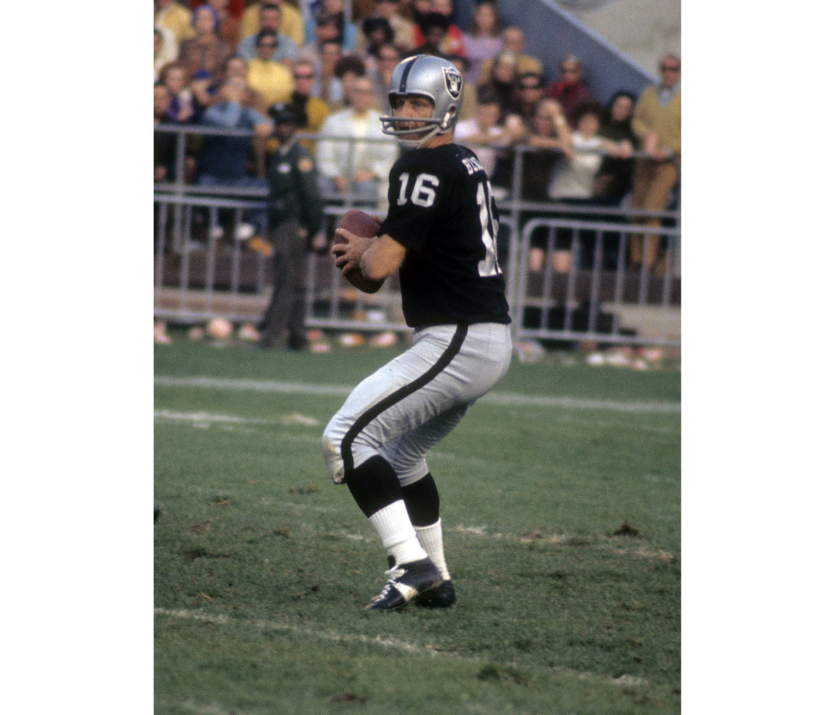 Think Tom Brady is an ironman? George Blanda was still playing at 48, NFL