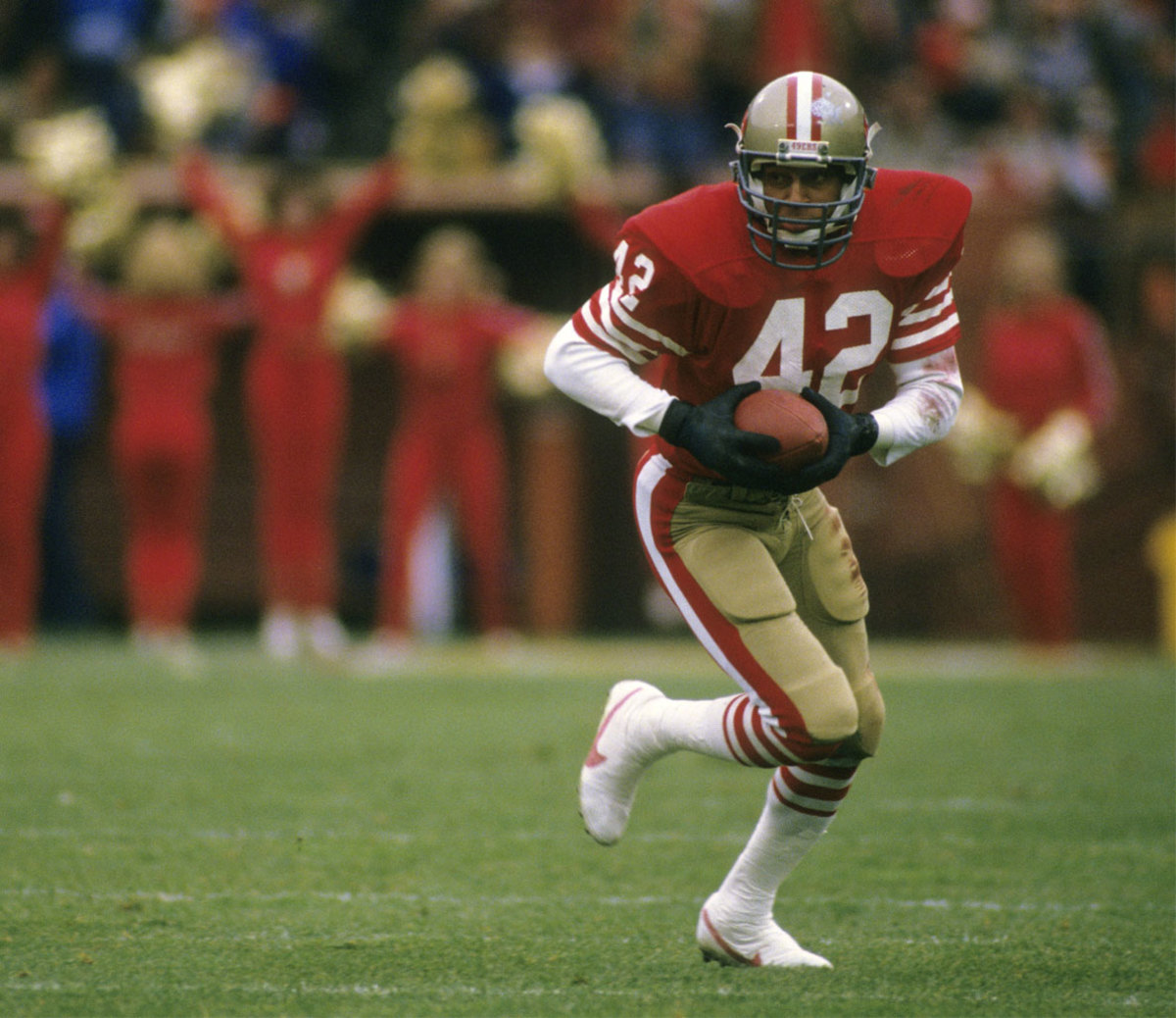 The Top 15 Toughest NFL Players of All Time - Men's Journal