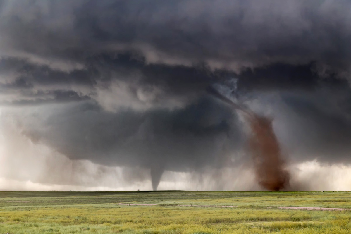 Storm chaser enjoys epic day with 14 tornadoes in one hour - Men's Journal