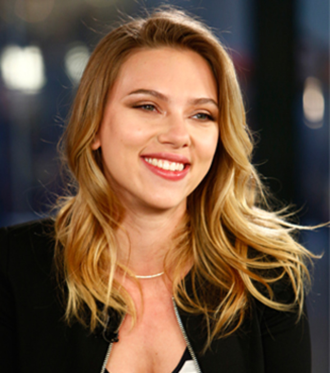 Scarlett Johansson Named Sexiest Woman Alive Again Mens Journal