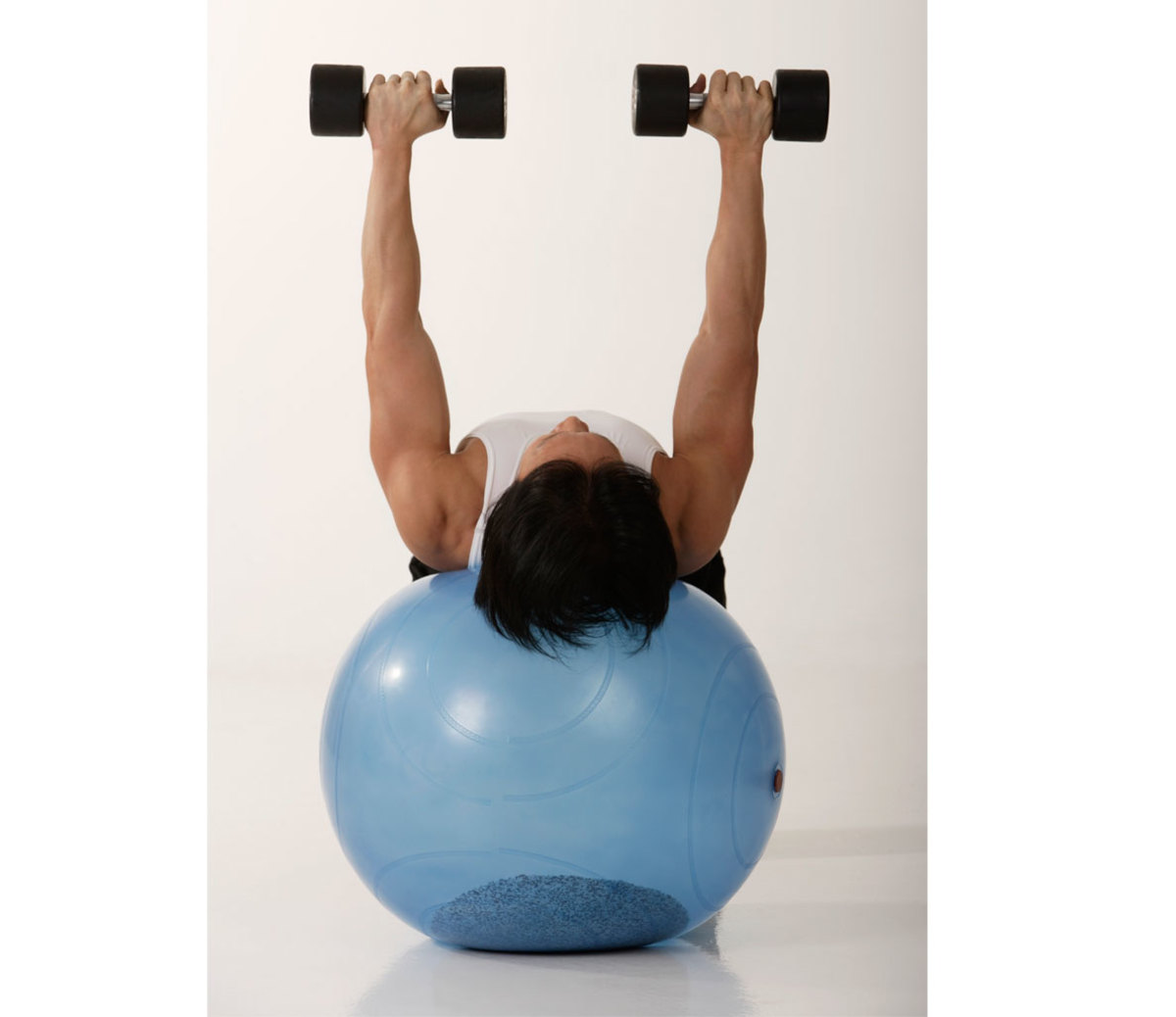 https://www.mensjournal.com/.image/t_share/MTk2MTM3MjMxODU3ODg2NzI1/5-dumbbell-chest-presses-on-swiss-ball.jpg