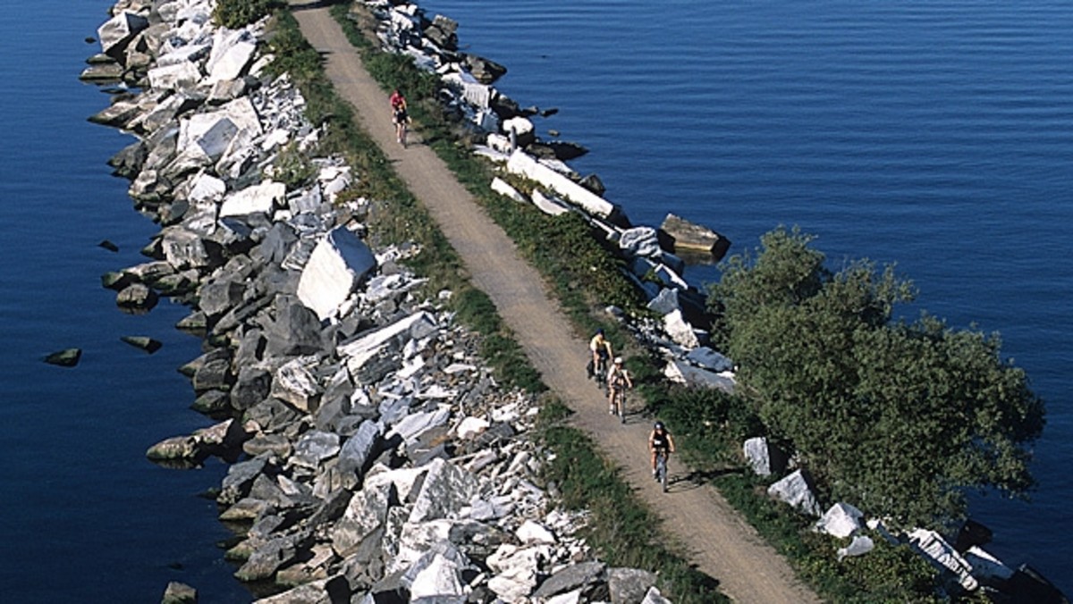 Lake champlain bike discount trail