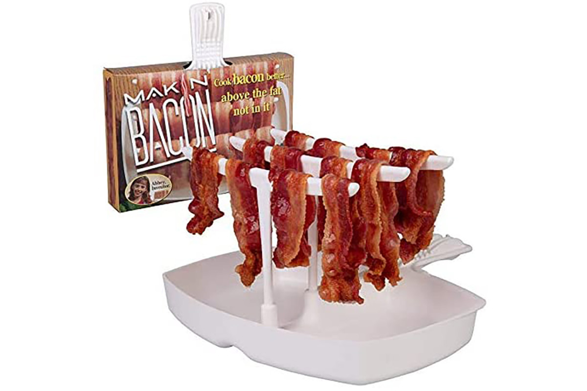 https://www.mensjournal.com/.image/t_share/MTk2MTM3NDU4MTUwNzQ1NjA1/the-original-makin-bacon-microwave-bacon-tray.jpg