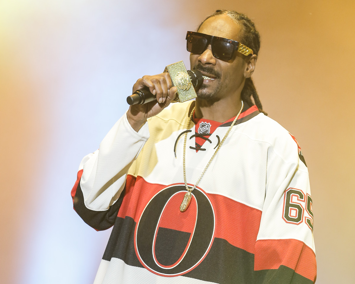 Inside Snoop Dogg's bid to help buy the Ottawa Senators: 'He wants this  team' - The Athletic