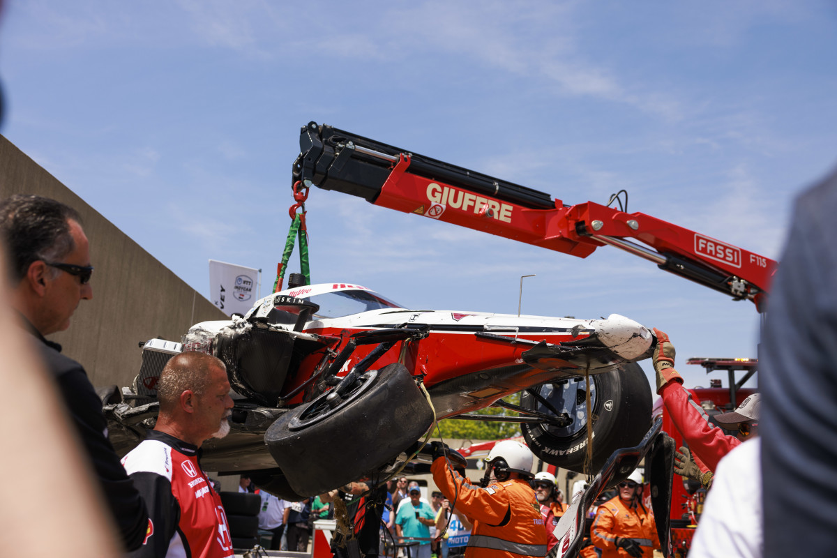 Video Indy 500 Crash With Stefan Wilson and Katherine Legge Men's