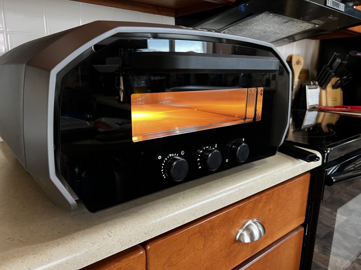 Ooni Volt Review: Bring the Heat of An Outdoor Pizza Oven to Your  Countertop