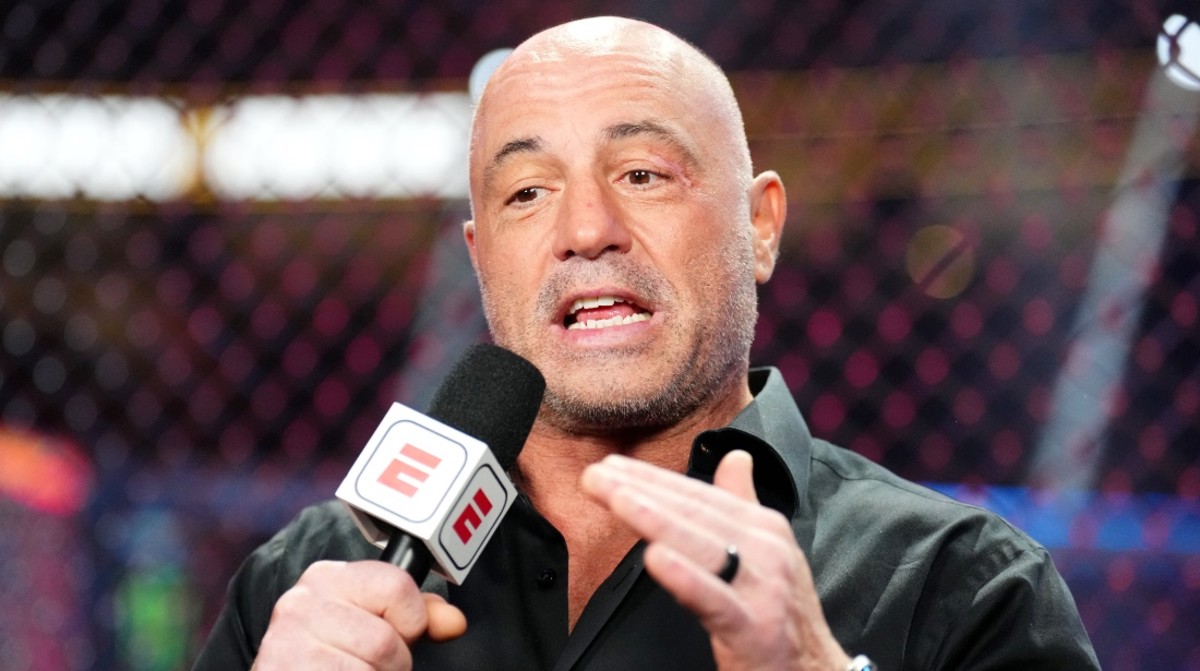 Joe Rogan Made Unfortunate Mistake During UFC 313 Broadcast - Men's Journal