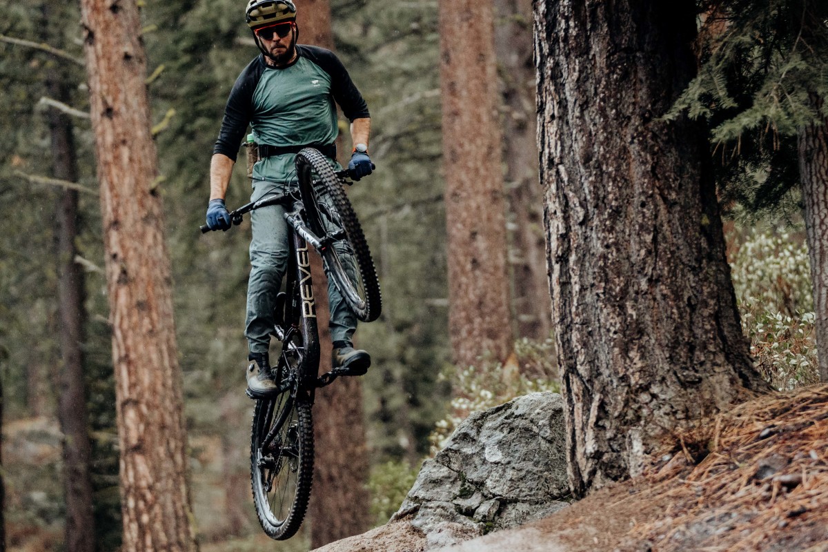 A Mountain Bike Kit That Will Make You Want To Do Another Lap
