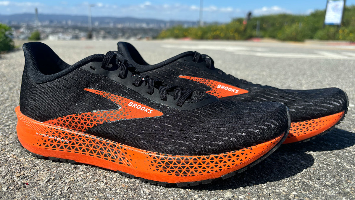 Brooks Hyperion Tempo Review: An Old-School Speed Shoe - Men's Journal