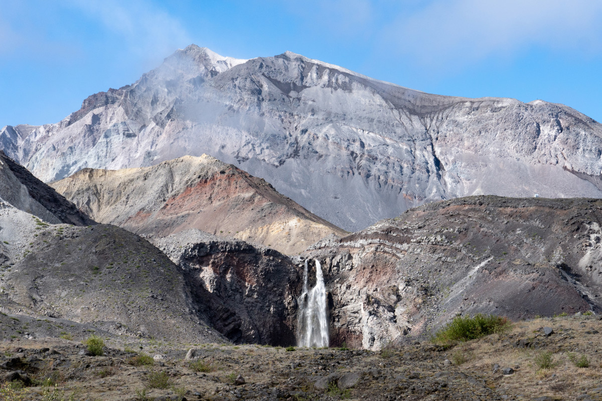 Experienced Climber Roscoe Shorey Found Dead in Ravine Atop Mount St ...