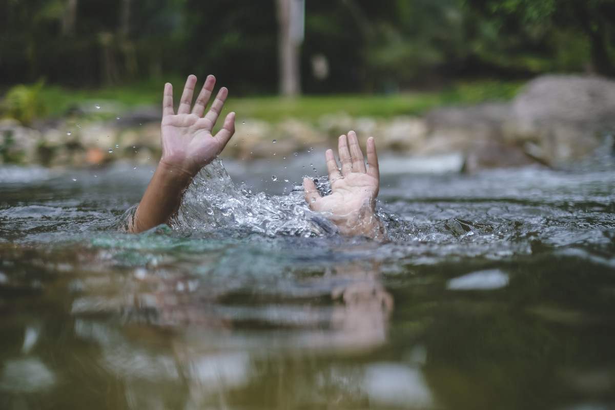 Florida Man Tumbles 60 Feet Into Creek in Stunt Gone Wrong - Men's Journal