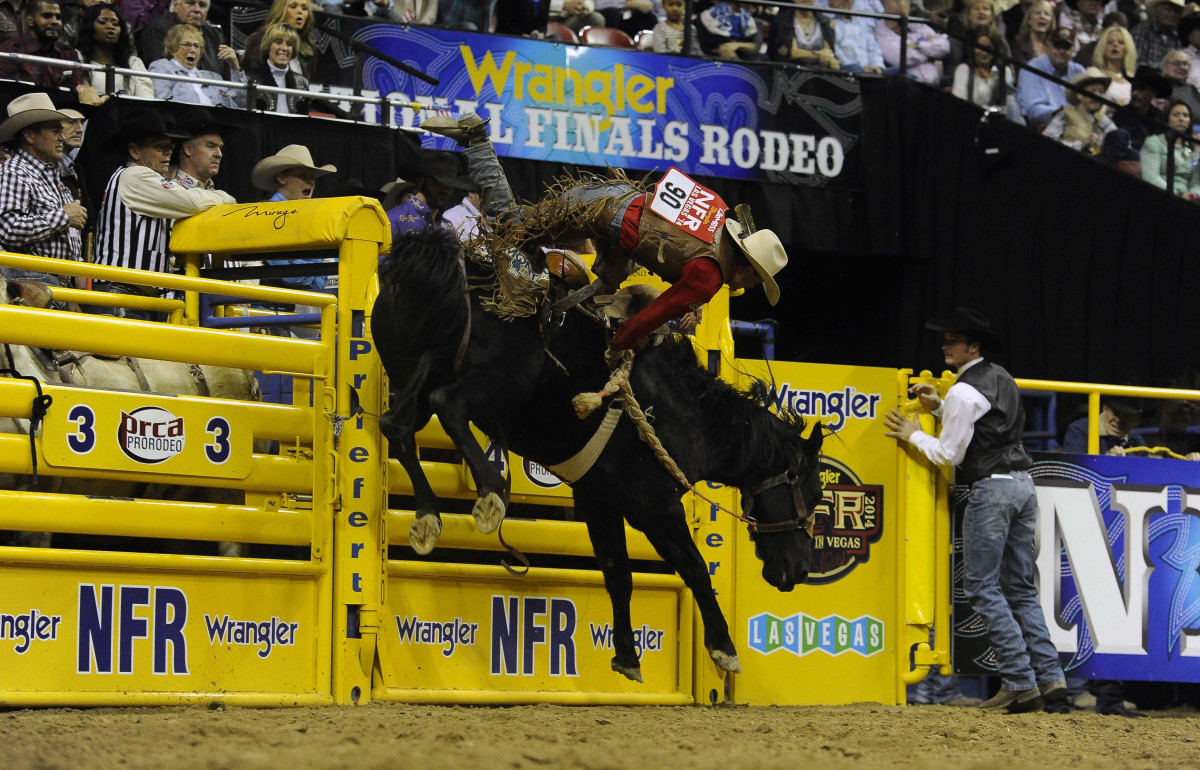 18 YearOld Cowboy Dominating Pro Rodeo Standings Men's Journal Rodeo