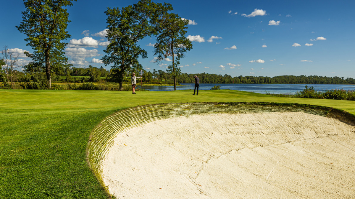 10 Best Lakeside Golf Courses in the U.S. Men's Journal