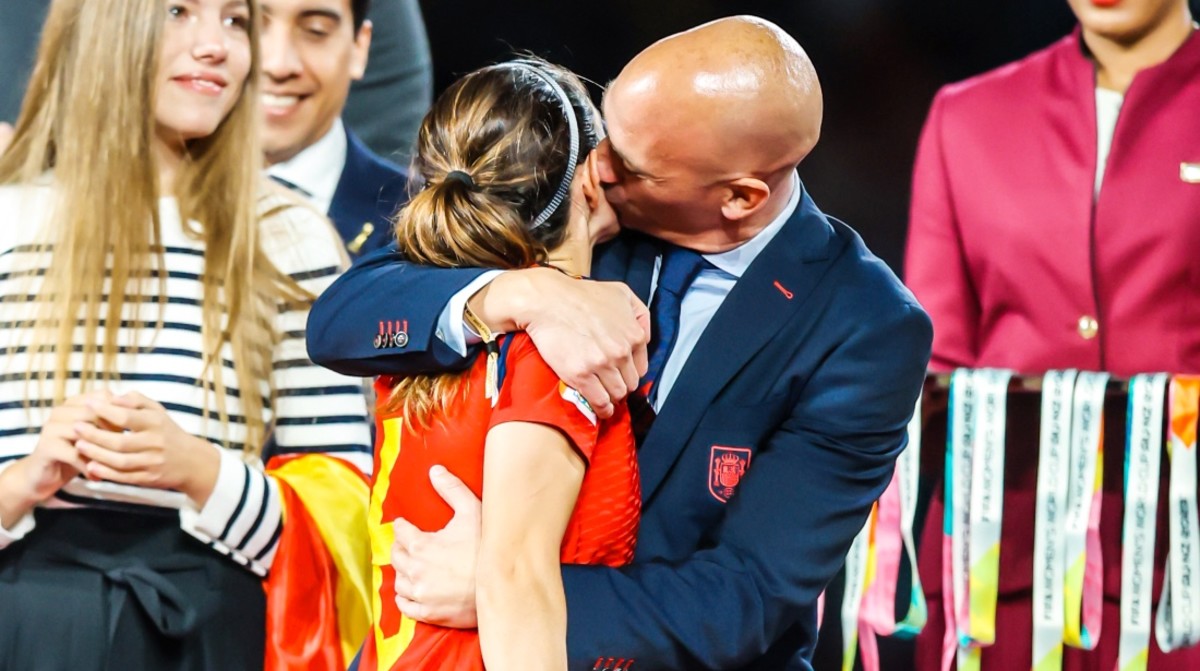 Spanish Football President Faces Backlash Over Kissing Player After World Cup Win - Men's Journal