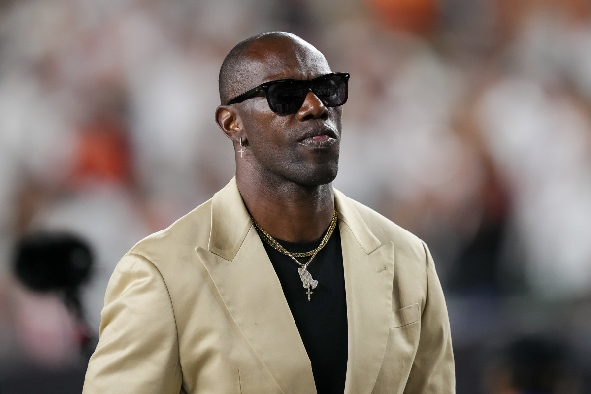 Terrell Owens Blasts Stephen A. Smith for Threats to 'Expose' Him - Men's  Journal