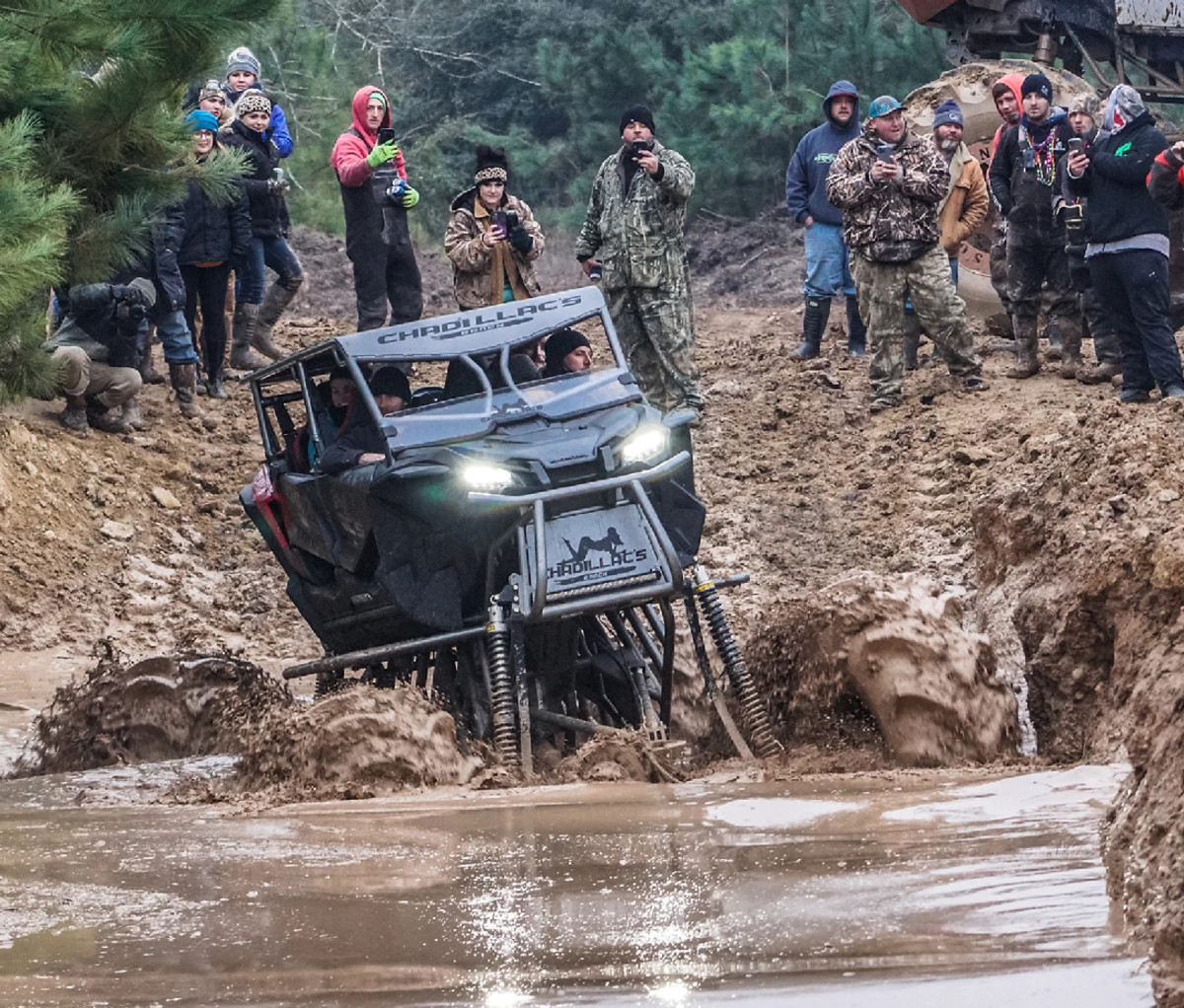 Mud runners risk limb and even life to satisfy extreme-sports