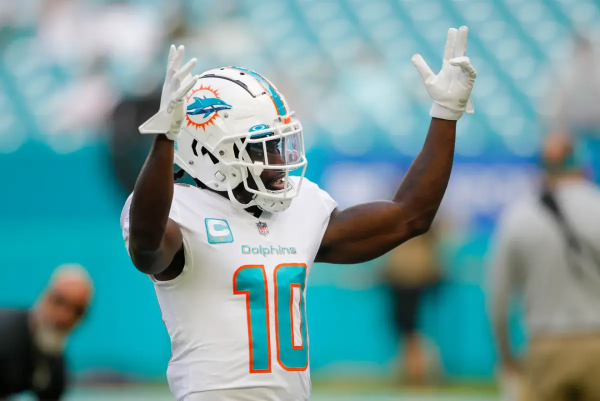 Miami Dolphins Superstar WR Tyreek Hill Motivated By Tough Love? - Men ...