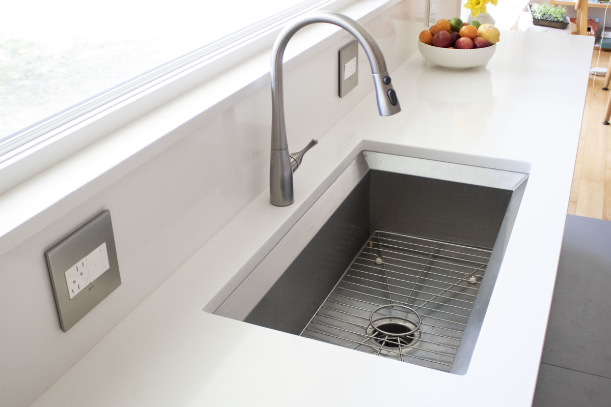 How To Clean The Sink Drain Like A Pro - Eyman Plumbing Heating & Air