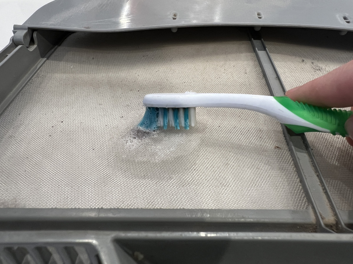 How to Clean a Lint Trap - Men's Journal