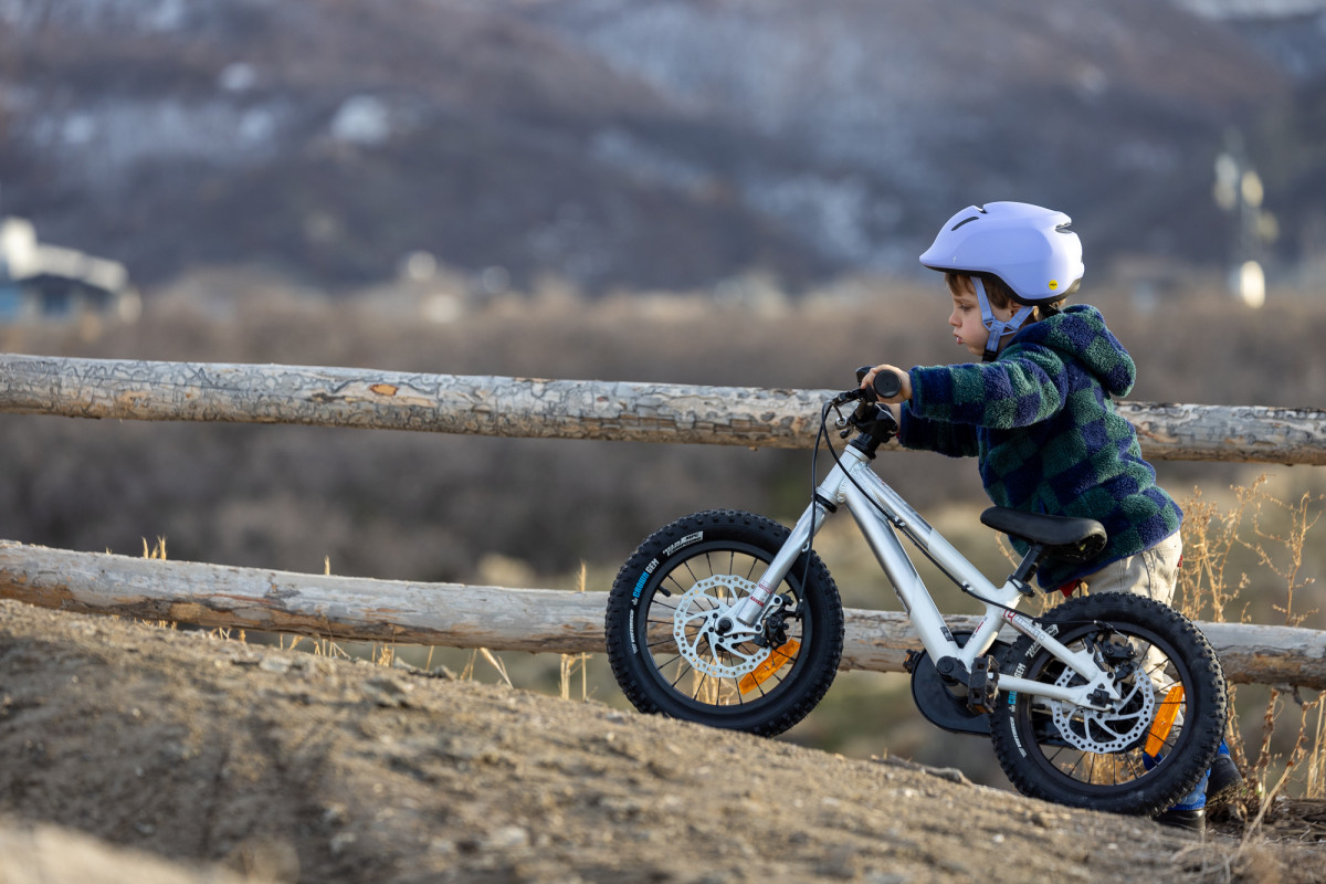 The Specialized Mio 2 Kids Helmet Is As Good As Pizza! - Men's Journal