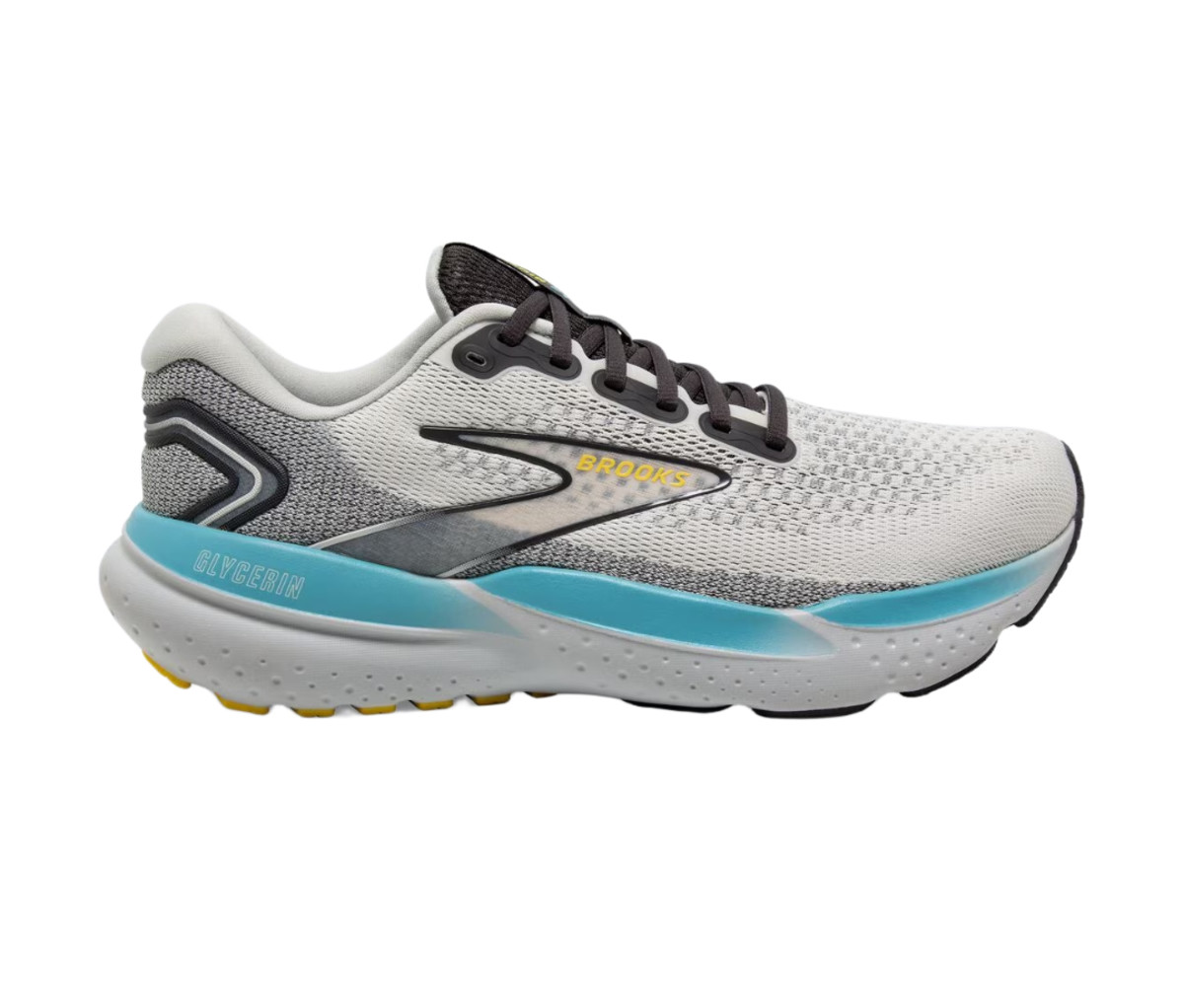 Brooks Running - and IT HAS POCKETS! That's right! The new
