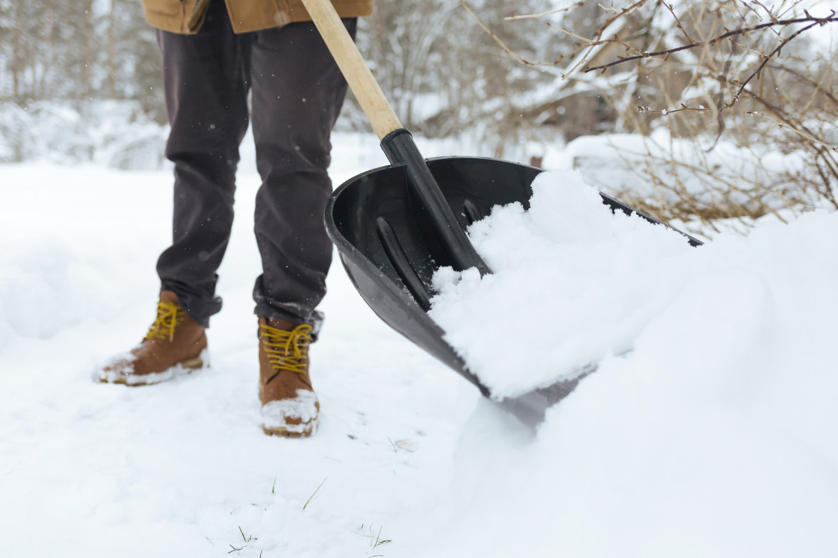 Does Snow Damage Your Driveway? - Men's Journal | Home Living Handbook