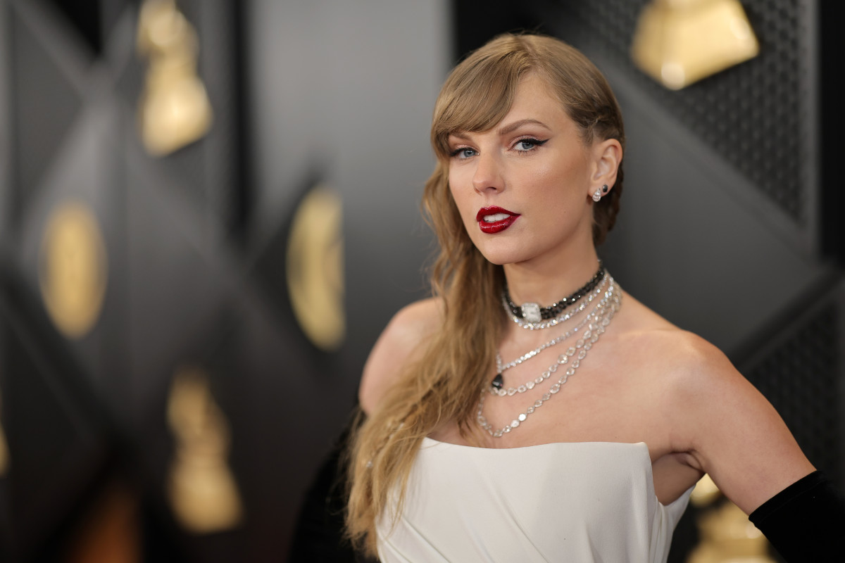 LOS ANGELES, CALIFORNIA - FEBRUARY 04: Taylor Swift attends the 66th GRAMMY Awards at Crypto.com Arena on February 04, 2024 in Los Angeles, California. (Photo by Neilson Barnard/Getty Images for The Recording Academy)