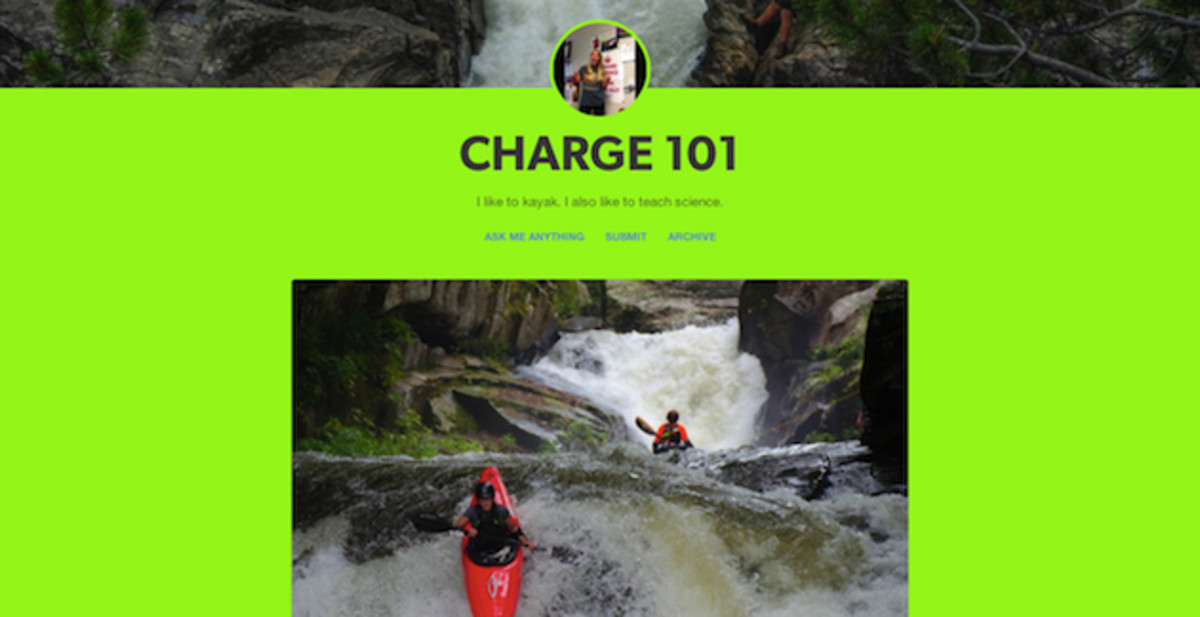 Caroline Moon habla sobre lograr un equilibrio entre carrera y kayak en su blog Charge 101