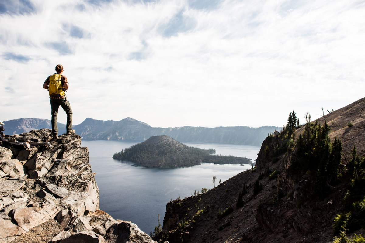 The Complete Traveler S Guide To Crater Lake National Park