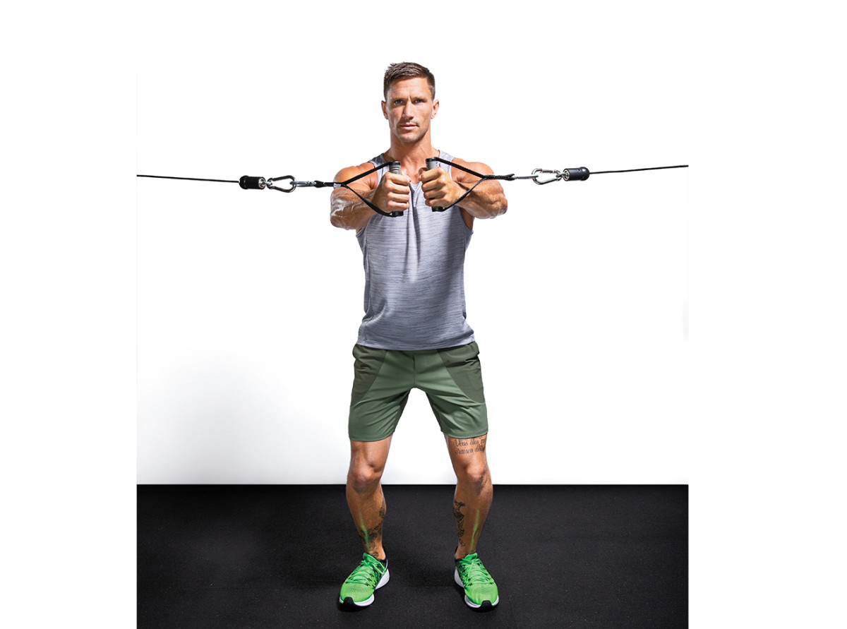 Hit Muscles From Head to Toe With This 45-Minute Cable Pulley Circuit