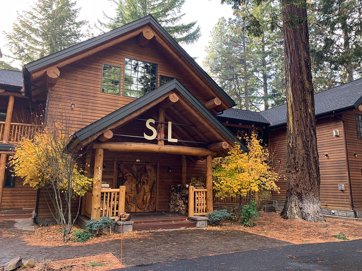 Checking In: Suttle Lake Lodge in Deschutes National Forest, Oregon