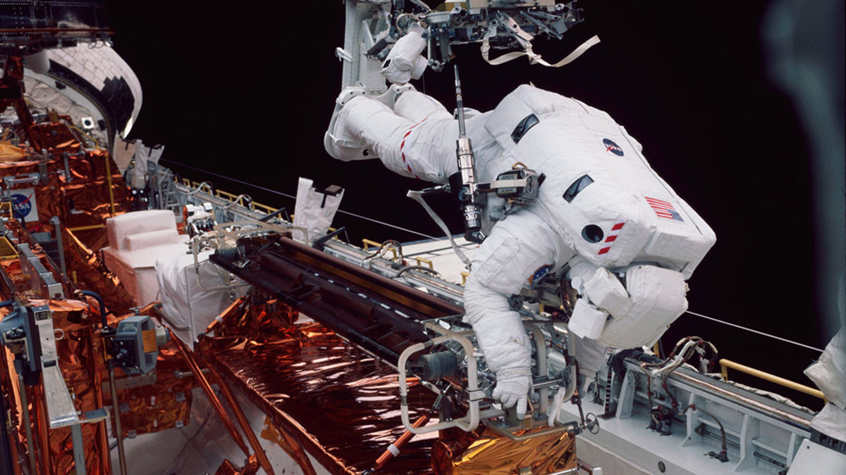 Real-life NASA astronaut Mike Massimino / NASA