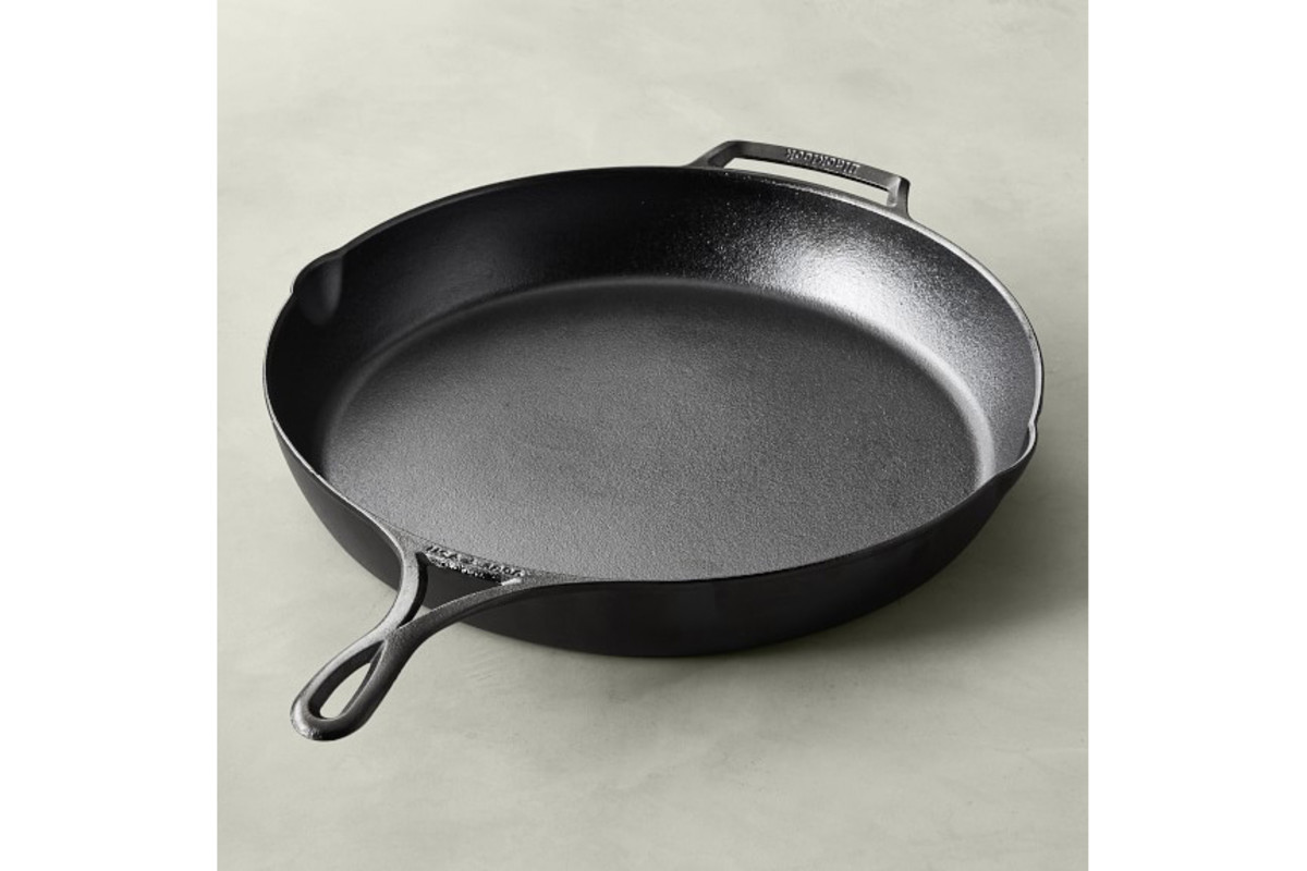 lodge-blacklock-triple-seasoned-cast-iron-skillet