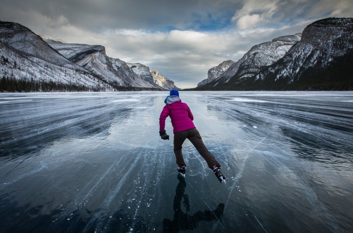 Ice_Skating_Lake Minnewanka_Paul Zizka_Horizontal-medium