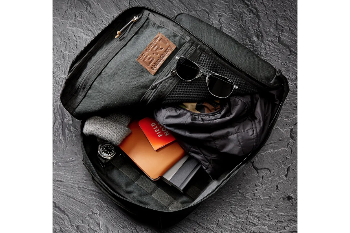 huckberry briefcase