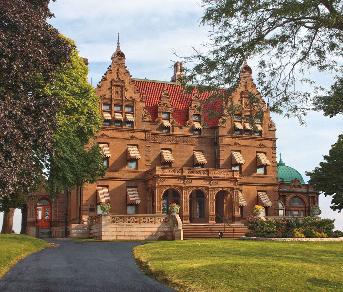 Pabst Mansion exterior