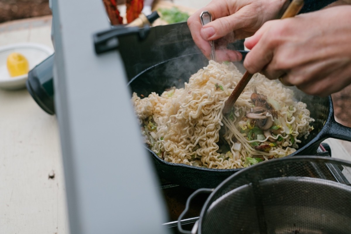 frying instant noodles at home