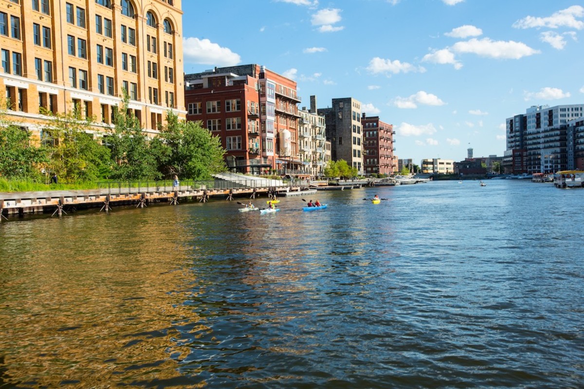 paddling downtown Milwaukee Wisconsin