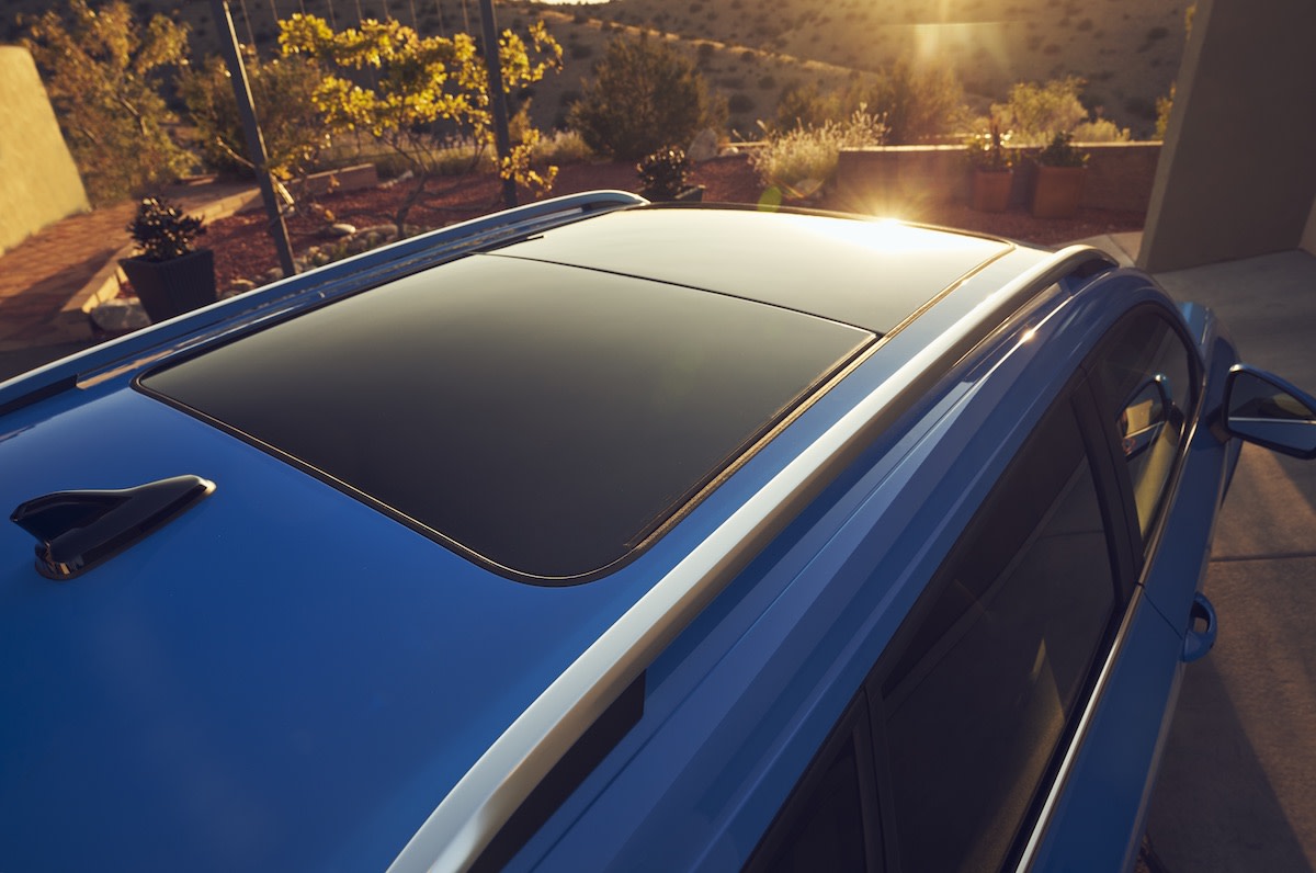 VW Taos sunroof