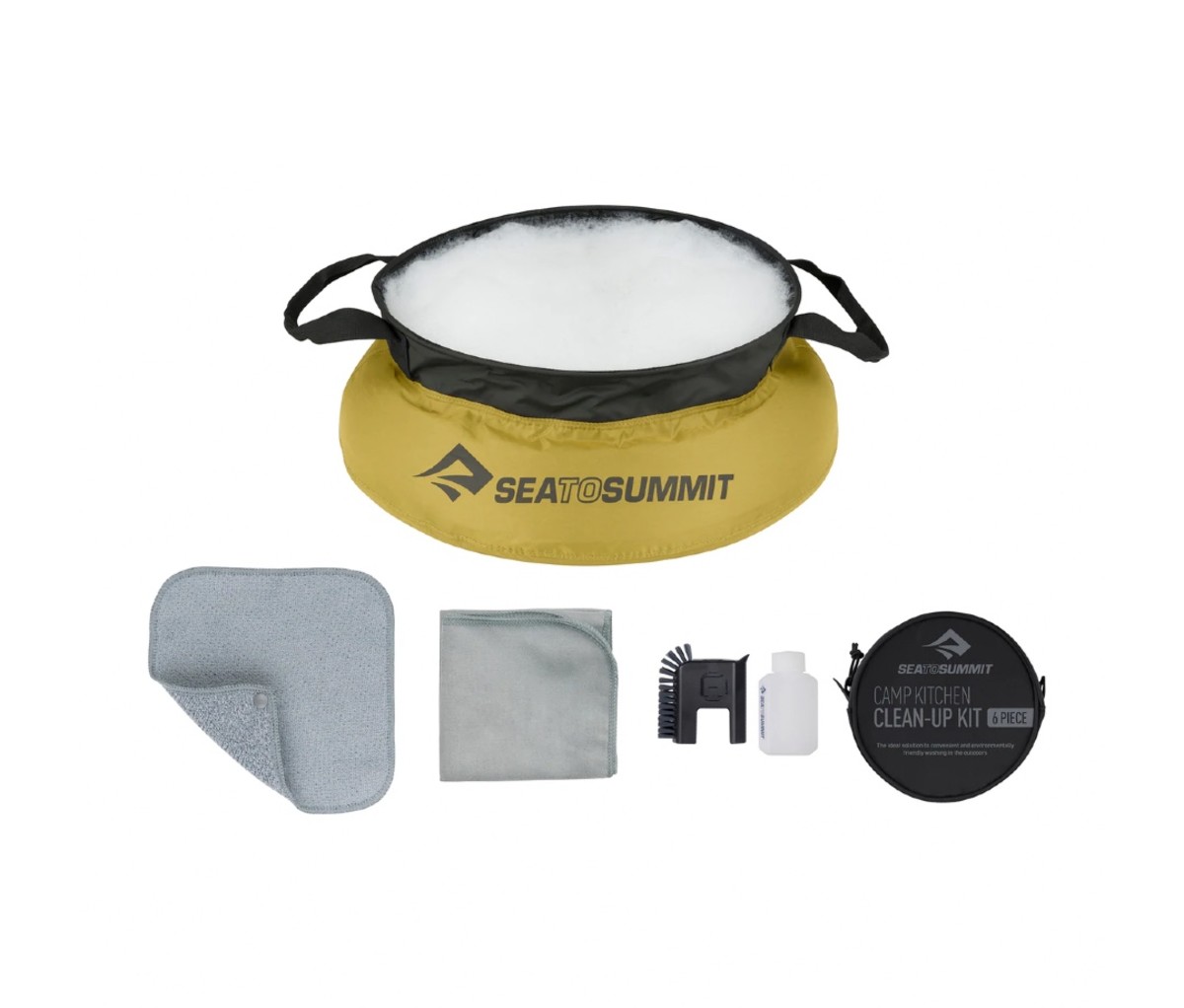 The new Sea to Summit Clean-up Kit makes outdoor dish washing a breeze.