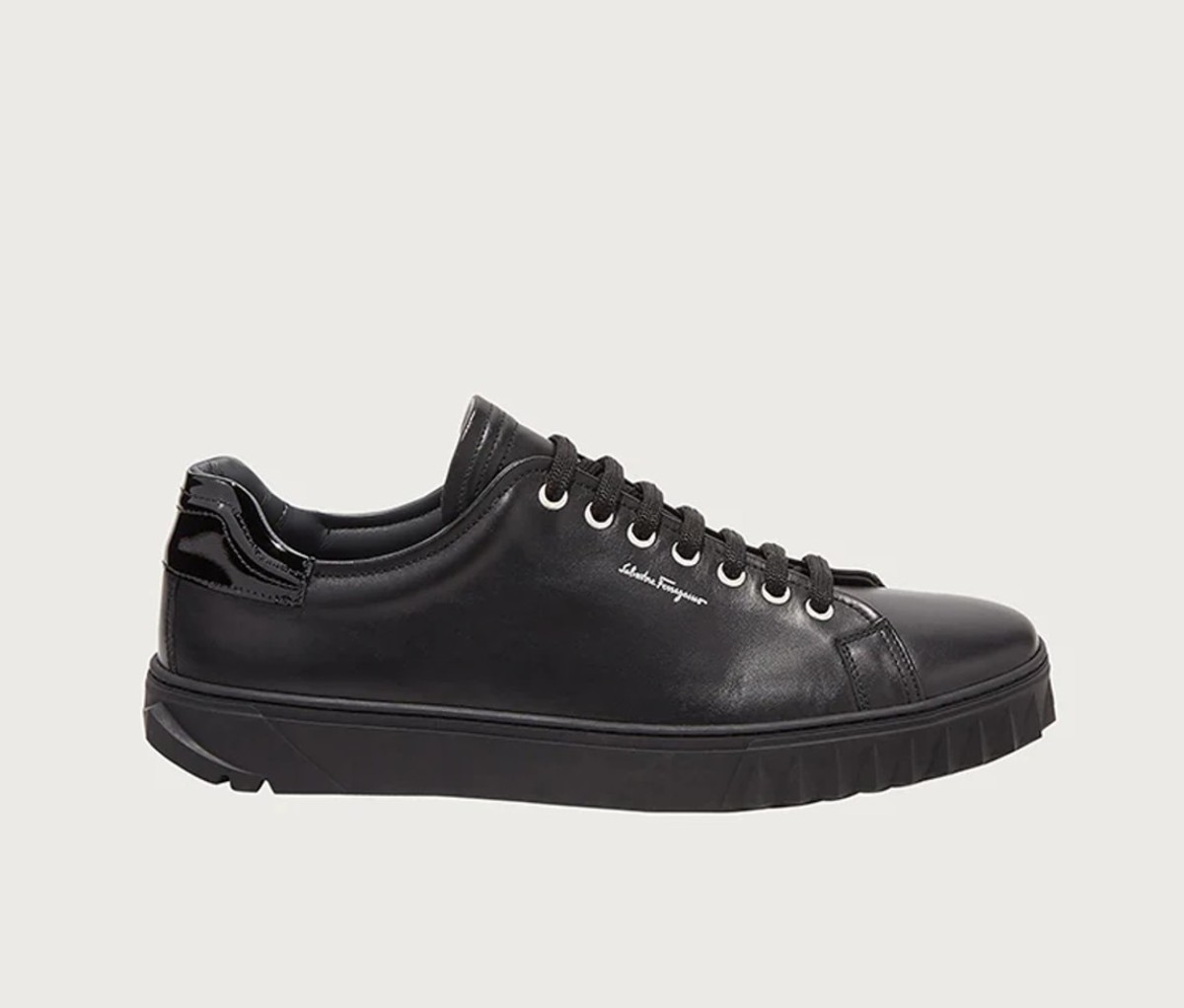 Black lifestyle sneakers