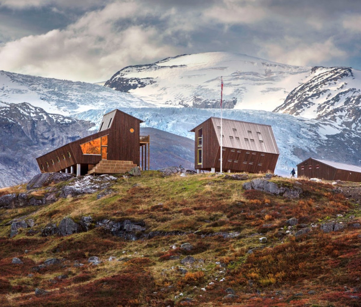 Cabin structures in highlands